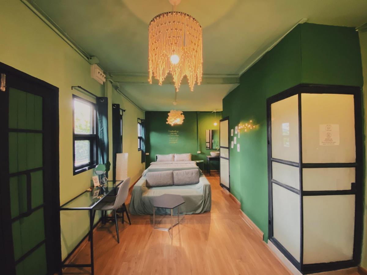 Chiangmai Moli Inn (Adults Only) شيانغ ماي المظهر الخارجي الصورة